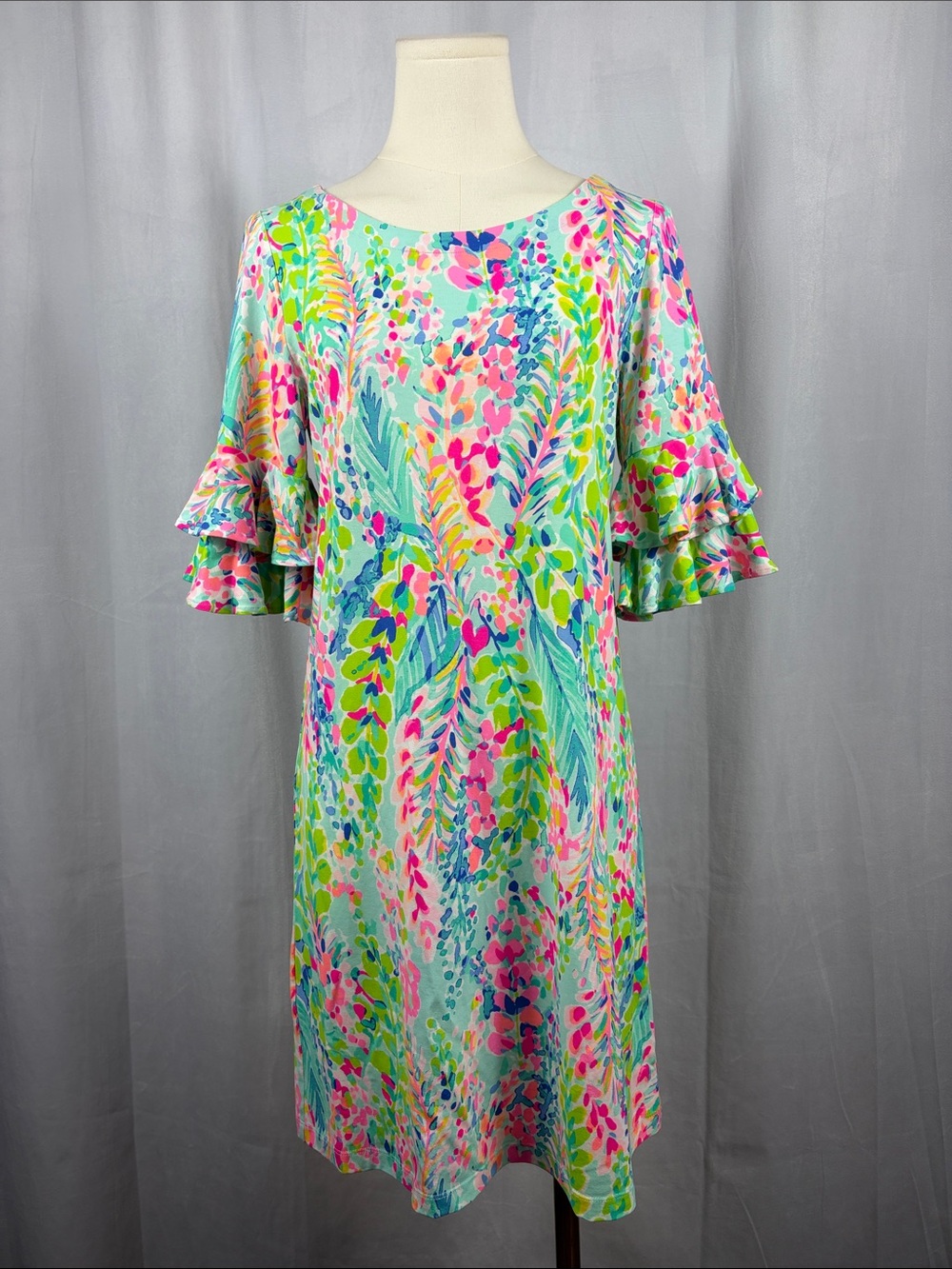 Lilly Pulitzer Lula Dress in Catch the Wave.
K32